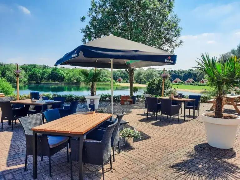 Gezellige Vakantiewoning Aan Het Water In Ewijk - Recreational Only No Workers Exterior photo