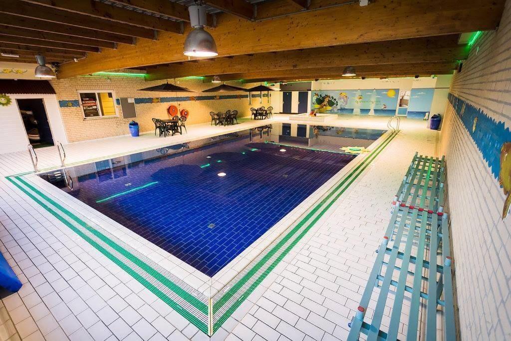 Gezellige Vakantiewoning Aan Het Water In Ewijk - Recreational Only No Workers Exterior photo