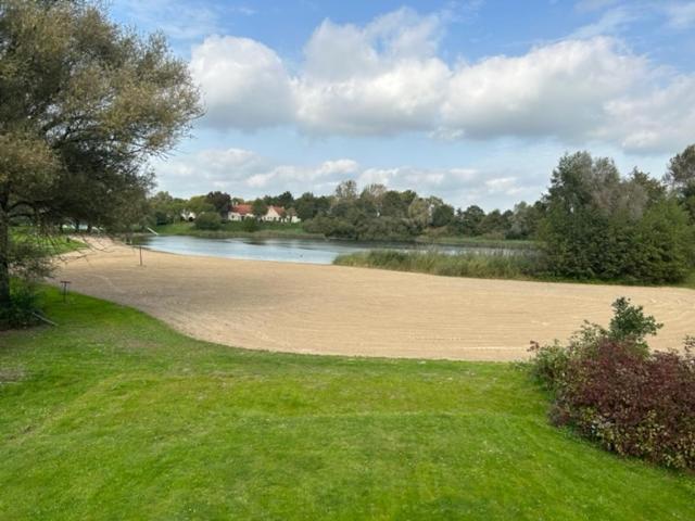 Gezellige Vakantiewoning Aan Het Water In Ewijk - Recreational Only No Workers Exterior photo